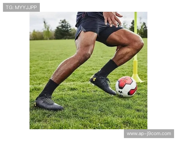 广东湛江足球鞋创新设计引领运动潮流助力球员表现提升