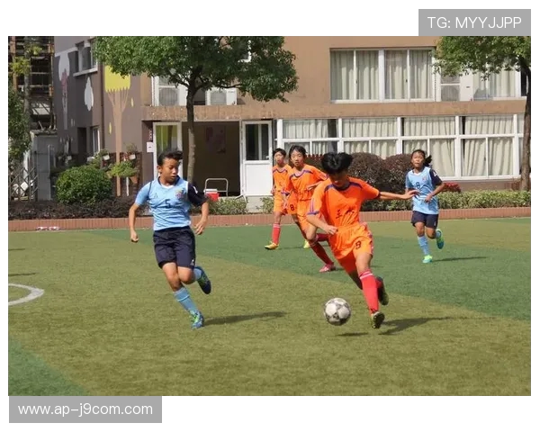 清屏高中足球队崭新起航 聚焦校园足球发展与未来潜力